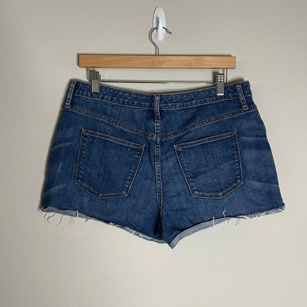 Universal Thread Button Fly Cut Off Jean Shorts S… - image 2